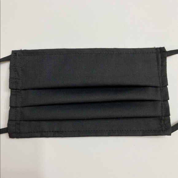 BLACK pleated FACE MASK with filter POCKET - Picture 5 of 7